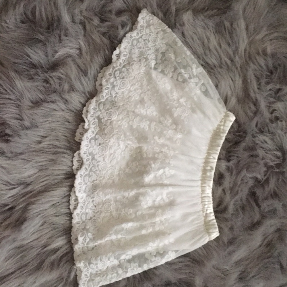🍁🍁Fall is near💐OshKosh ivory lace skirt 4T